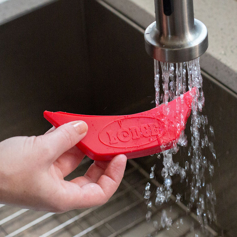 Lodge Cast Iron Silicone Assist Handle Holder